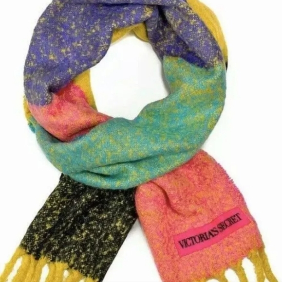 NWT Victoria's Secret Winter Angel Collection Rainbow ColorBlick Scarf Soft - Picture 2 of 8